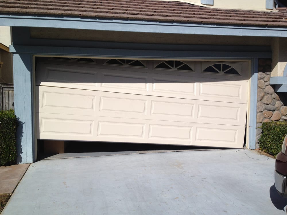 garage door repair service Vista CA