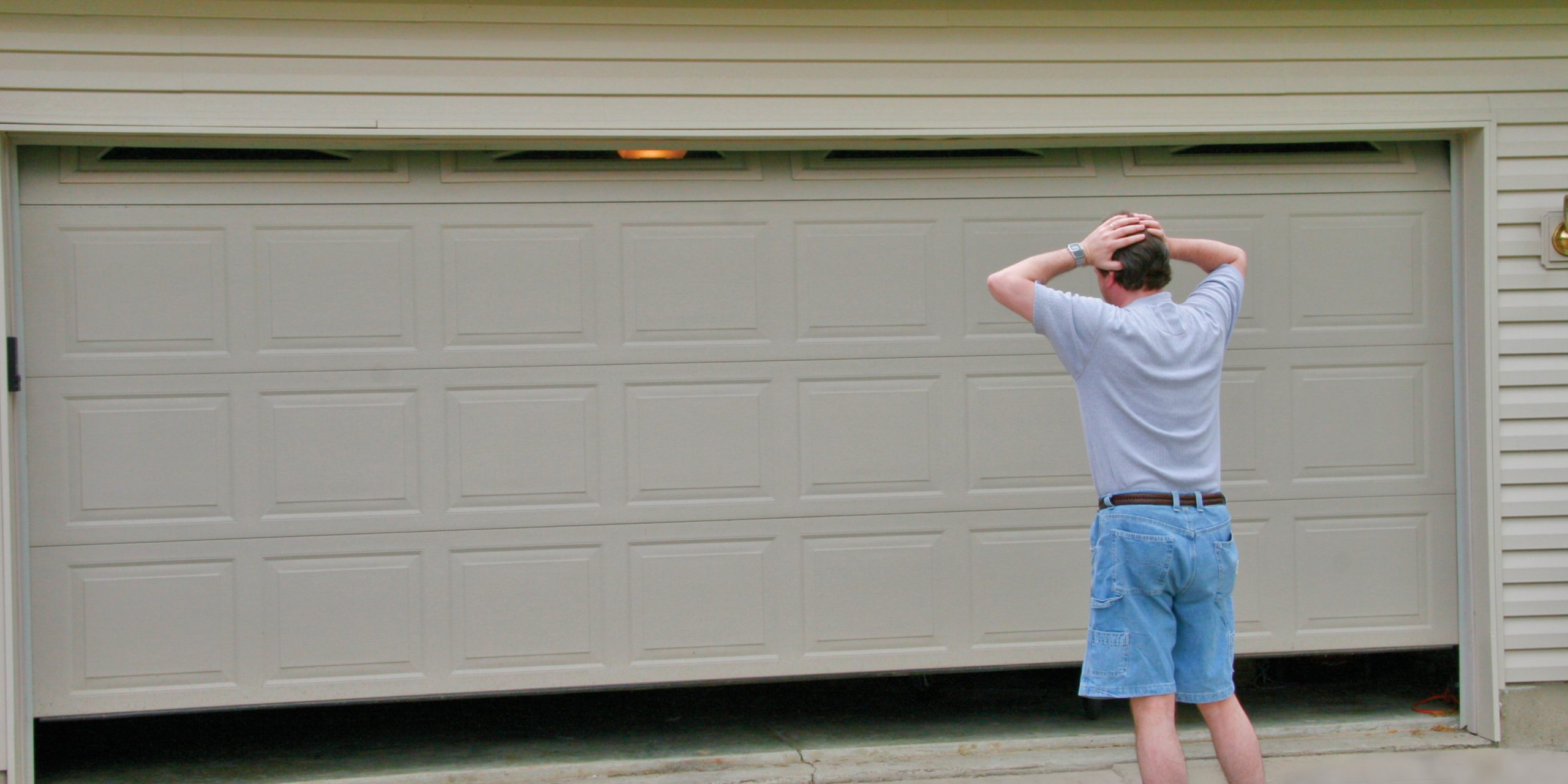 How to Troubleshoot a Garage Door